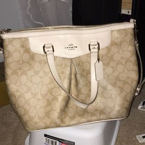 Coach pocketbook and wallet